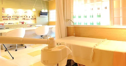 エステティック・ネイル 実南樹